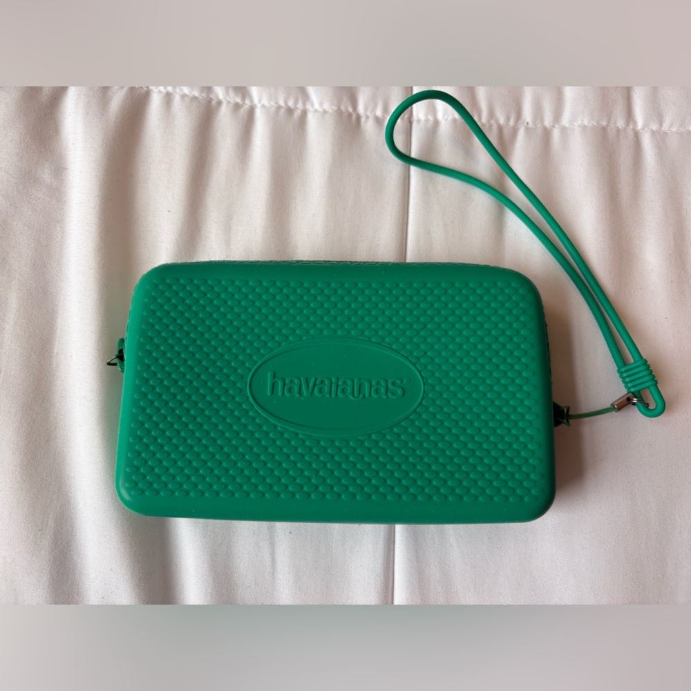 Havaianas Vibrant Green Wristlet